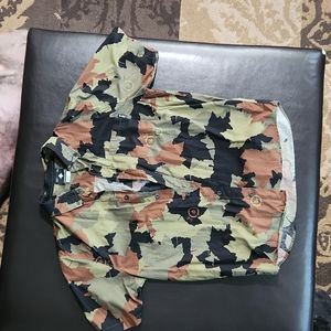 Like new LRG short sleeve button up camouflage shirt